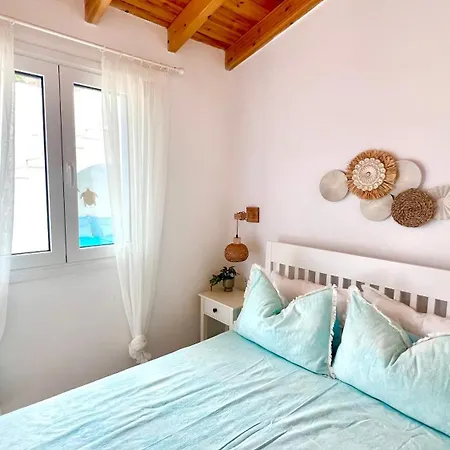 펜션 Aiora - Beautiful Stone House With Rooftop Terrace